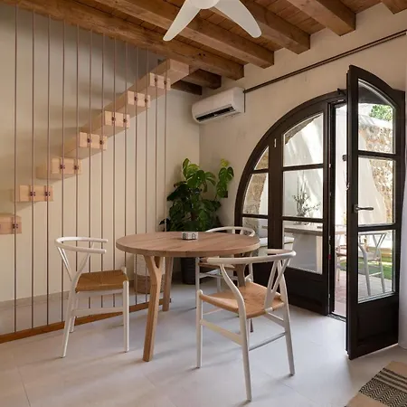 San Antonio Luxury Apartments, Medieval Town Апартаменти *